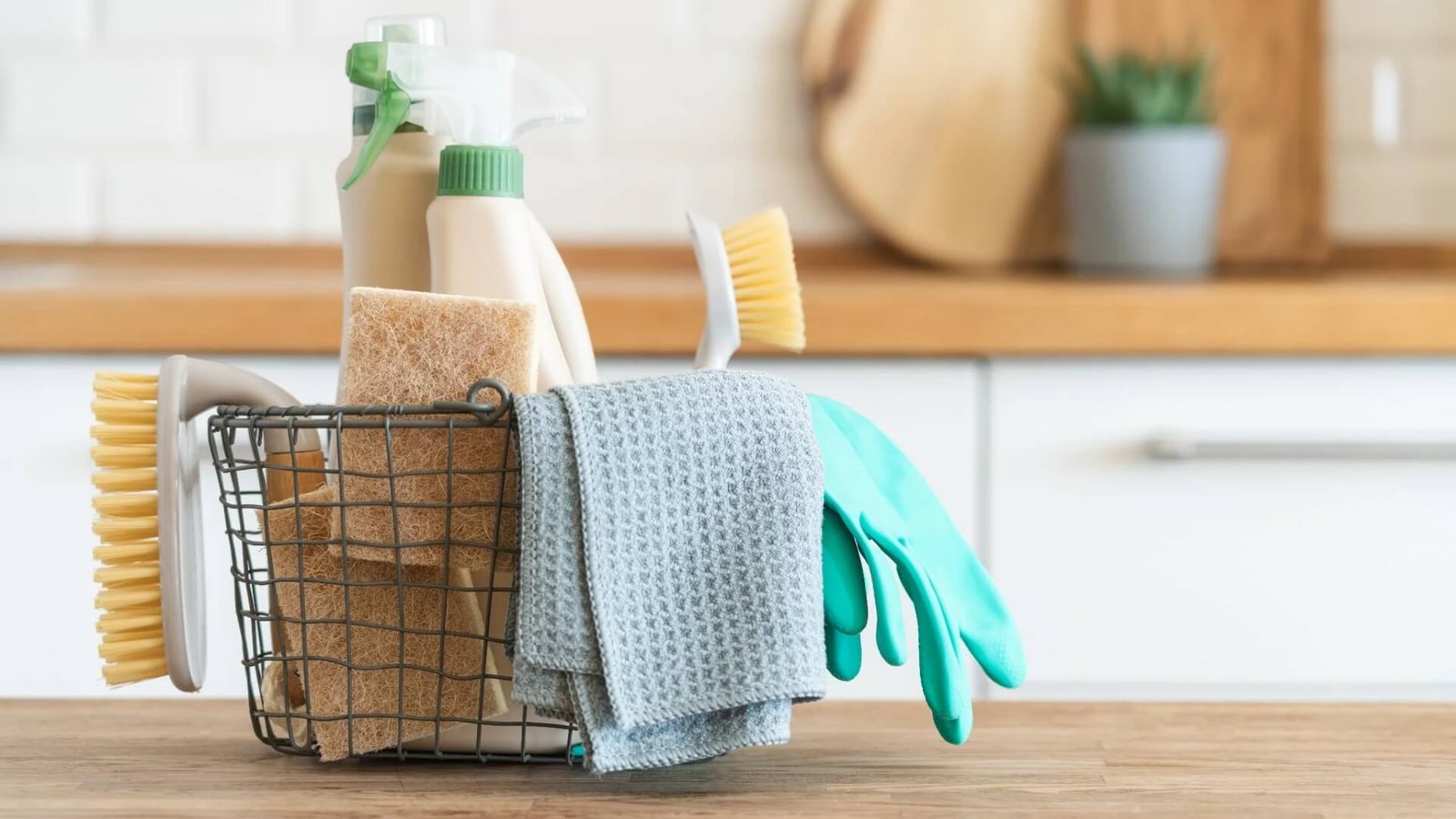 Eco-Friendly Cleaning: Safe for Your Family, Good for the Planet